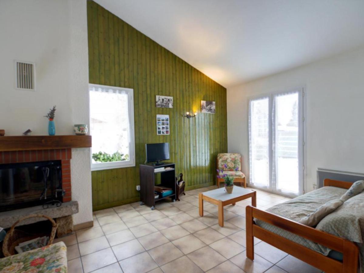 Gite Avec Cheminee, Terrasse Et Wifi - Animaux Acceptes - Fr-1-496-163 Usson-en-Forez Εξωτερικό φωτογραφία